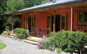 The Ski House On Miharo - Rangataua Holiday Home